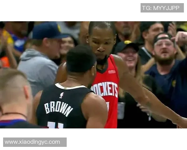 杜兰特赛场爆发小插曲，裁判如何处理？